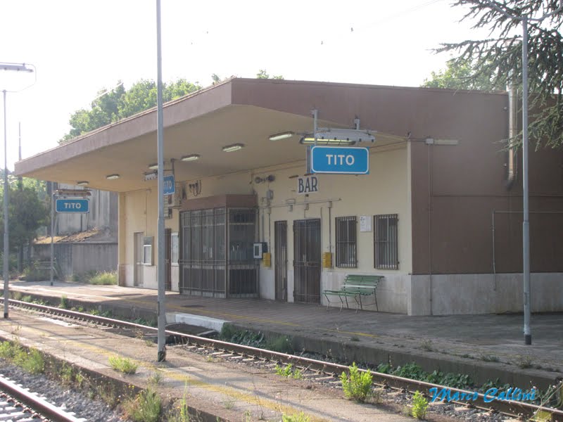 Stazione ferroviaria di Tito